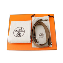 Load image into Gallery viewer, HERMES Evelyne3 Etoupe Taurillon Clemence Size 23