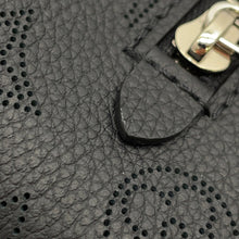 Load image into Gallery viewer, LOUIS VUITTON All Around NoirM14618 Monogram Mahina Size MM