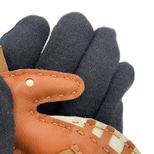 Load image into Gallery viewer, HERMES Ipo (seahorse) Gold/Craie/Kraft Lambskin
