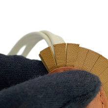 Load image into Gallery viewer, HERMES Ipo (seahorse) Gold/Craie/Kraft Lambskin