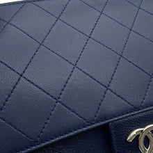 将图像加载到图库查看器中,CHANEL Chain Shoulder Bag Navy Lambskin