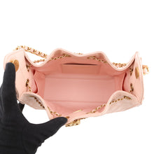 将图像加载到图库查看器中,CHANEL CHANEL25 ChainShoulder Bag PinkAS5631 Caviar Leather Size Mini