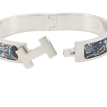 将图像加载到图库查看器中,HERMES ClicHH/Ceraphet Fan Bracelet Navy Metal Enamel