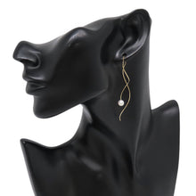 Load image into Gallery viewer, TASAKI Freshwater Pearl American EarringsEC-3679 18K Yellow Gold