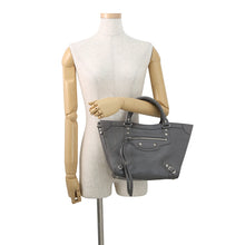将图像加载到图库查看器中,BALENCIAGA Neo-Classic Upside Down Gray702502210B01404 Leather Size M
