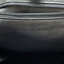 将图像加载到图库查看器中,BALENCIAGA Logo Shopper Tote Black541842 Leather