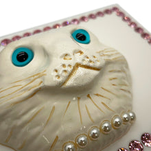 Load image into Gallery viewer, GUCCI Cat Shoulder Bag White500259 Plastic