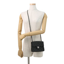 将图像加载到图库查看器中,CHANEL Mini Matelasse Chain Shoulder Bag BlackA01115 Caviar Leather Size 17