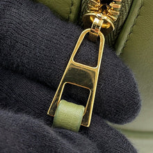 Load image into Gallery viewer, LOEWE Amazonas avocadoA039N10X03 Calf Leather Size 19