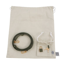 Load image into Gallery viewer, LOEWE Amazonas avocadoA039N10X03 Calf Leather Size 19