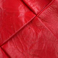 将图像加载到图库查看器中,Bottega Veneta Maxi INTRECCIATO Shoulder Bag Red Leather