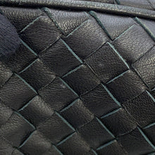将图像加载到图库查看器中,Bottega Veneta INTRECCIATO Handbag Black Leather