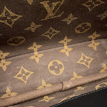 Load image into Gallery viewer, LOUIS VUITTON Utility/Crossbody NoirM80450 Monogram Calf Leather
