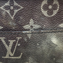 Load image into Gallery viewer, LOUIS VUITTON Alpha Messenger NoirM44165 Monogram / Galaxy