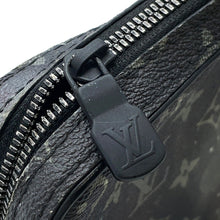 Load image into Gallery viewer, LOUIS VUITTON Alpha Messenger NoirM44165 Monogram / Galaxy