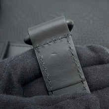 Load image into Gallery viewer, LOUIS VUITTON Sac Plat NoirM59960 Monogram ・Taurillon