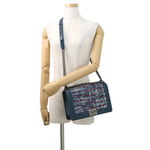 将图像加载到图库查看器中,CHANEL Boy Chanel ChainShoulder Bag Blue Tweed Denim Leather Size 28