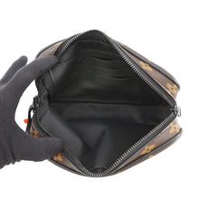 Load image into Gallery viewer, LOUIS VUITTON Pochette Volga NoirM44482 Monogram / Solar Powered Ray