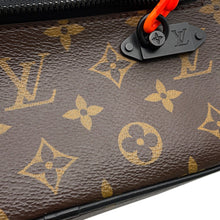 Load image into Gallery viewer, LOUIS VUITTON Pochette Volga NoirM44482 Monogram / Solar Powered Ray