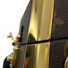 Load image into Gallery viewer, LOUIS VUITTON Camera box BeigeM13882 Monogram