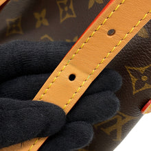 将图像加载到图库查看器中,LOUIS VUITTON Carryall NM BordeauxM46203 Monogram Size PM