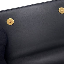 将图像加载到图库查看器中,Heart Quilted Shoulder Bag Black Leather