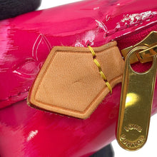 将图像加载到图库查看器中,LOUIS VUITTON Pochette Cosmetic Indian roseM90045 Monogram Vernis Leather Ikat Flower