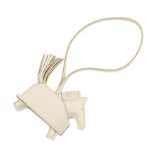 Load image into Gallery viewer, HERMES Rodeo Rodeo Rock Craie Lambskin Swift Leather Size PM