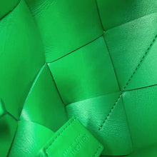 将图像加载到图库查看器中,Bottega Veneta Maxi INTRECCIATO Cassette Camera Bag Parakeet701915VCQC23722 Lambskin Size Mini