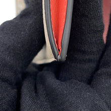 将图像加载到图库查看器中,LOEWE Vertical wallet Light Oats / HoneyC660S40X01 Soft Grained Calf Leather