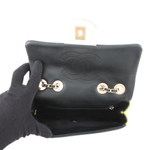 将图像加载到图库查看器中,CHANEL Matelasse CC Logo Cruise Line Chain Shoulder Bag Beige/White/YellowA92207 Lambskin Size 22