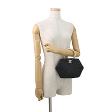 将图像加载到图库查看器中,CHANEL Matelasse Pearl Handle Handbag BlackAS2609-B05967-94305 Lambskin Faux Pearl