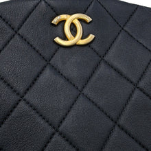 将图像加载到图库查看器中,CHANEL Matelasse Pearl Handle Handbag BlackAS2609-B05967-94305 Lambskin Faux Pearl