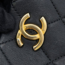 将图像加载到图库查看器中,CHANEL Matelasse Pearl Handle Handbag BlackAS2609-B05967-94305 Lambskin Faux Pearl