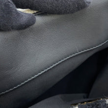 将图像加载到图库查看器中,CHANEL CHANEL 19 Dixneuf Maxi Shoulder Bag White/BlackAS1162 Tweed