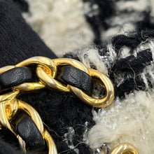 将图像加载到图库查看器中,CHANEL CHANEL 19 Dixneuf Maxi Shoulder Bag White/BlackAS1162 Tweed