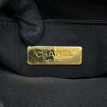 将图像加载到图库查看器中,CHANEL CHANEL 19 Dixneuf Maxi Shoulder Bag White/BlackAS1162 Tweed