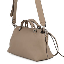 将图像加载到图库查看器中,FENDI Selleria Bytheway Greige8BL155 Calf Leather Size Medium