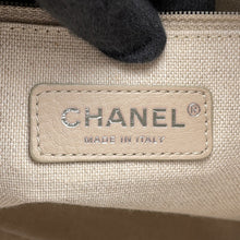 将图像加载到图库查看器中,CHANEL Deauville Light BlueAS3257 Canvas Size Small