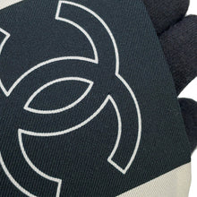 Load image into Gallery viewer, CHANEL CC Logo Scarf White/Black Silk100%