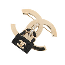 将图像加载到图库查看器中,CHANEL CC Logo Bag Motif Brooch Gold/Black Gold Plated Leather Rhinestone