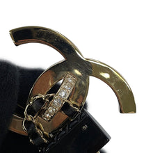 将图像加载到图库查看器中,CHANEL CC Logo Bag Motif Brooch Gold/Black Gold Plated Leather Rhinestone