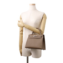 Load image into Gallery viewer, HERMES Kelly Sellier Etoupe Epsom Size 25