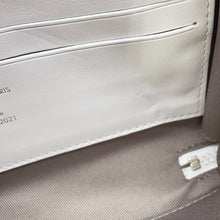 Load image into Gallery viewer, LOUIS VUITTON Soft Trunk / Wallet WhiteM80146 Monogram・Taurillon LV Friend