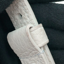 Load image into Gallery viewer, LOUIS VUITTON Soft Trunk / Wallet WhiteM80146 Monogram・Taurillon LV Friend