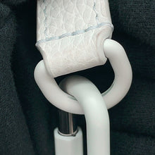 Load image into Gallery viewer, LOUIS VUITTON Soft Trunk / Wallet WhiteM80146 Monogram・Taurillon LV Friend