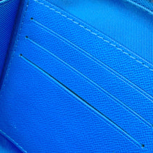 将图像加载到图库查看器中,LOUIS VUITTON Crows Collection Soft Trunk Wallet Blue/WhiteM45432 Monogram Clouds