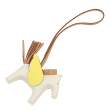Load image into Gallery viewer, HERMES Rodeo Pegasus Craie/Lime/Chai Lambskin Size PM