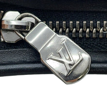 将图像加载到图库查看器中,LOUIS VUITTON Gaston Wearable Wallet NoirM81124 Monogram Eclipse Reverse