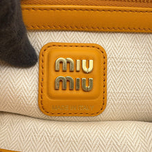将图像加载到图库查看器中,MIUMIU Bo Bag whiskey5BB117_2CSS_F0R55_V_MON suede